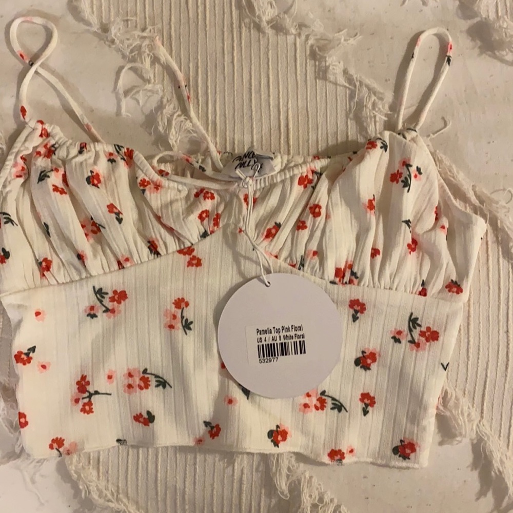 🍒 Brand new princess Polly top 🍒